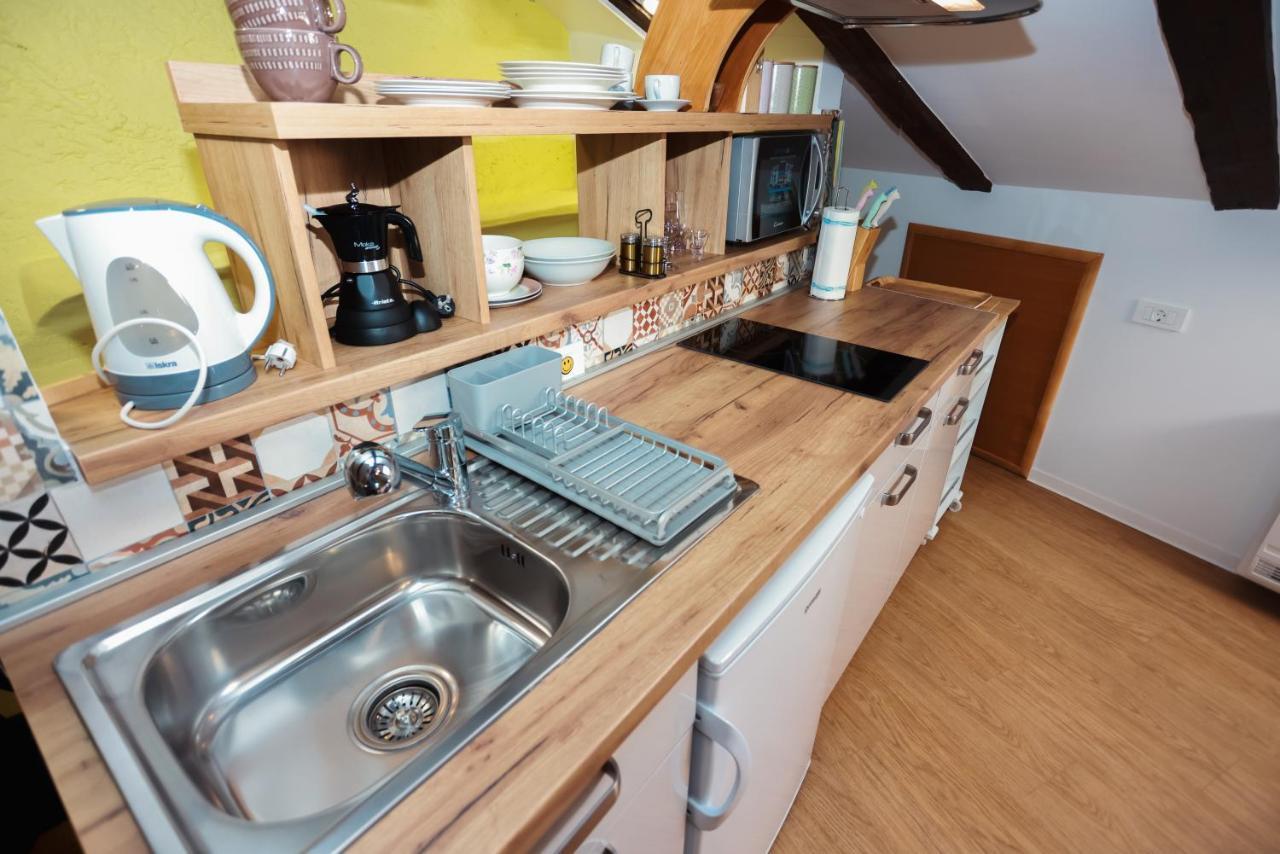 Apartmani Nad Voltun Kastav Exteriör bild
