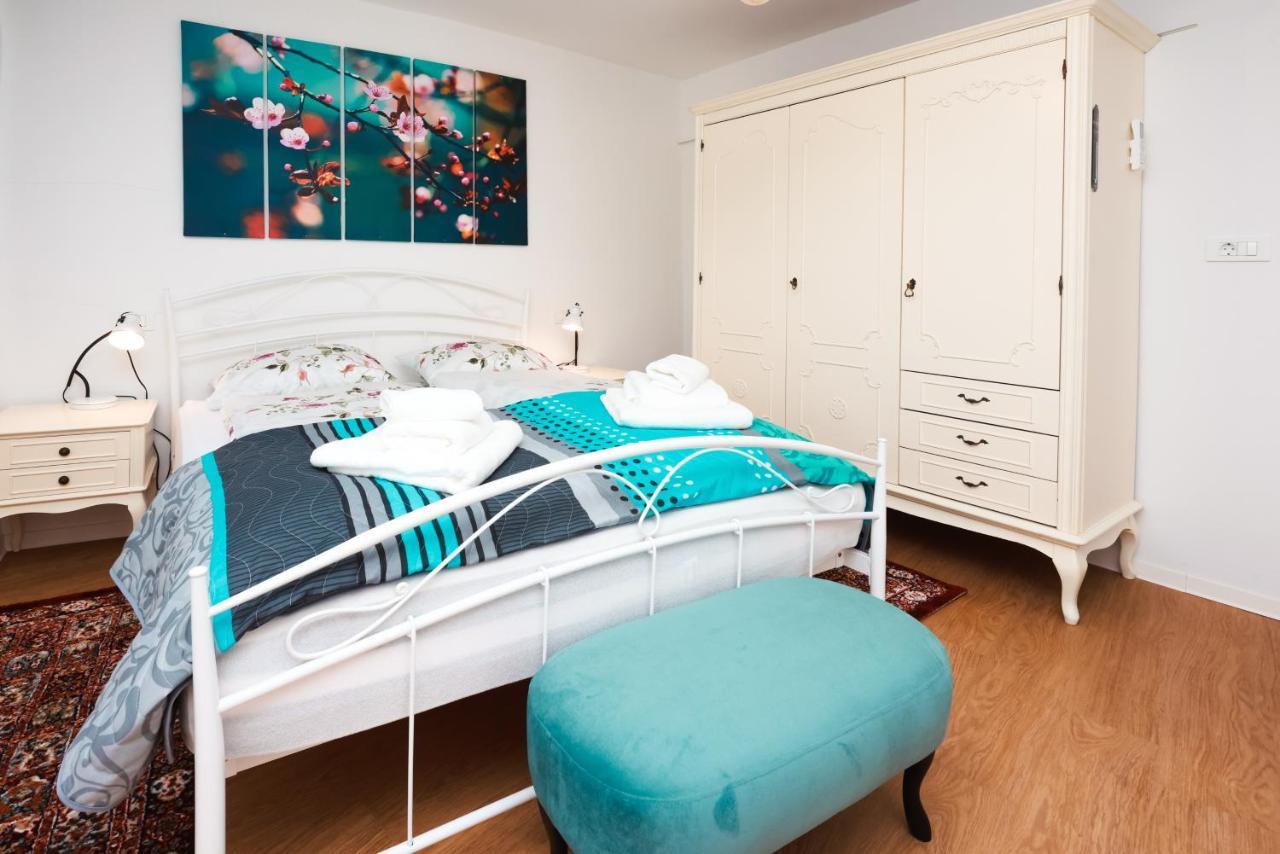 Apartmani Nad Voltun Kastav Exteriör bild