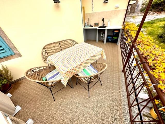 Apartmani Nad Voltun Kastav Exteriör bild
