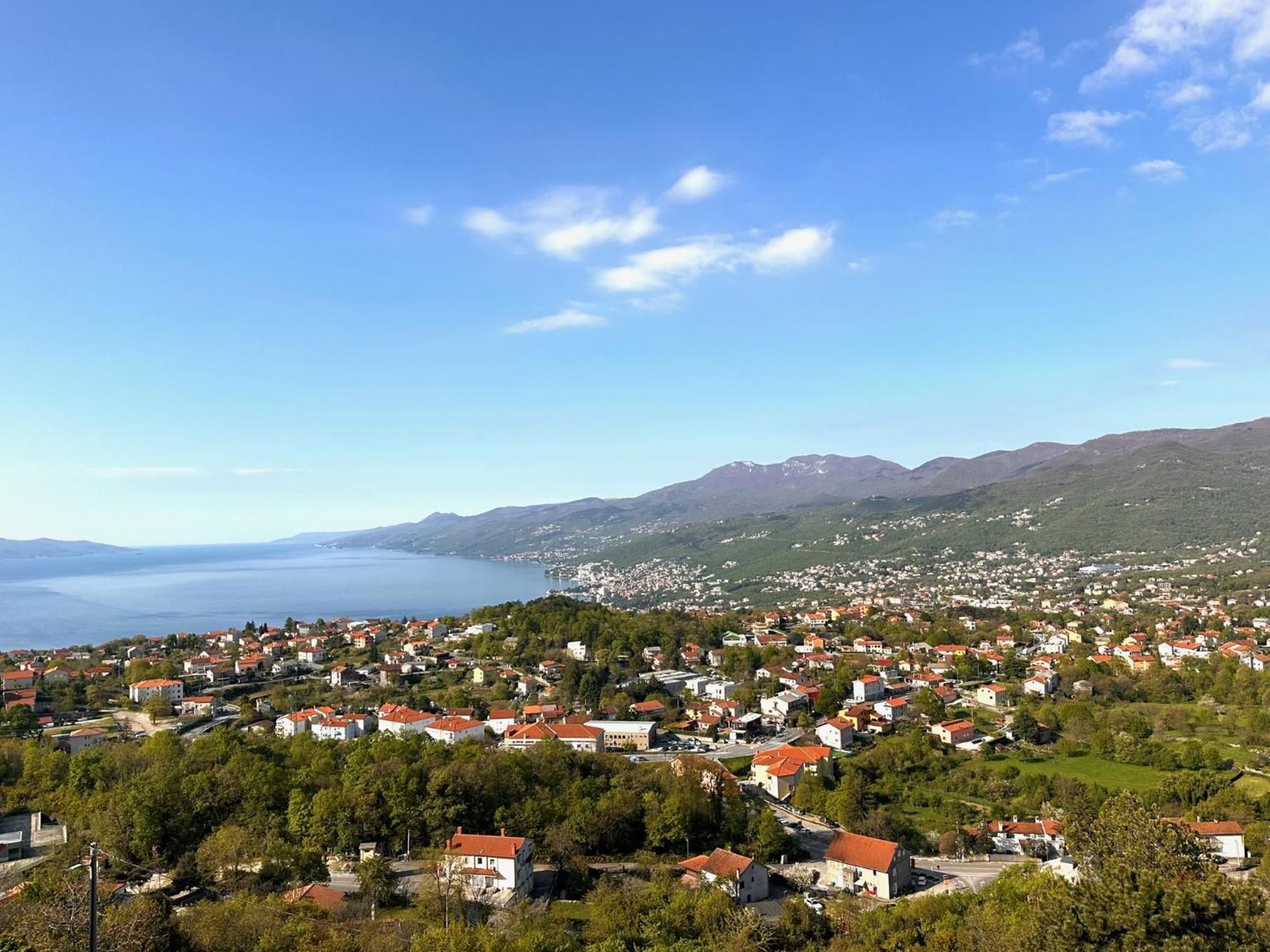 Apartmani Nad Voltun Kastav Exteriör bild
